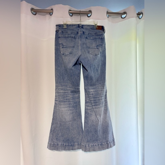 American Eagle Outfitters Light Blue Flare Jeans - Picture 2 of 3